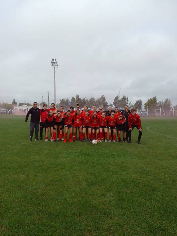 Goleada de Independiente 9 a 1 a el Sanma, con 7 goles de Mercedes Melchior