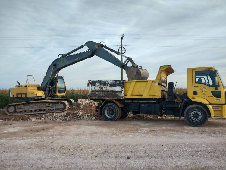 Firme compromiso con los productores: Moccero gestionó maquinaria vial