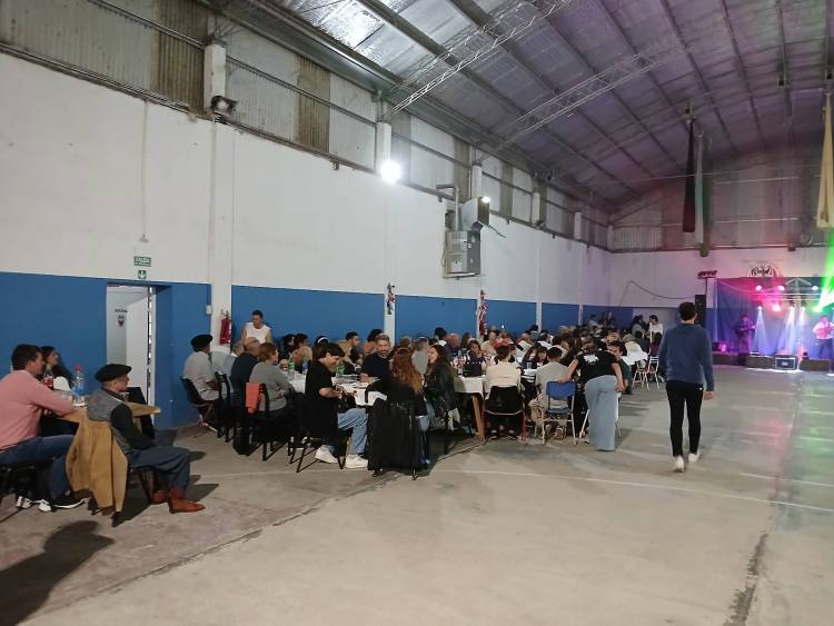 El festival de folclore a beneficio del Centro de Dia y Nancy Donoso fue un éxito