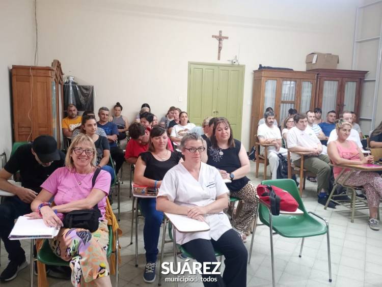 Gran concurrencia de participantes en el curso de Manipulación de Alimentos