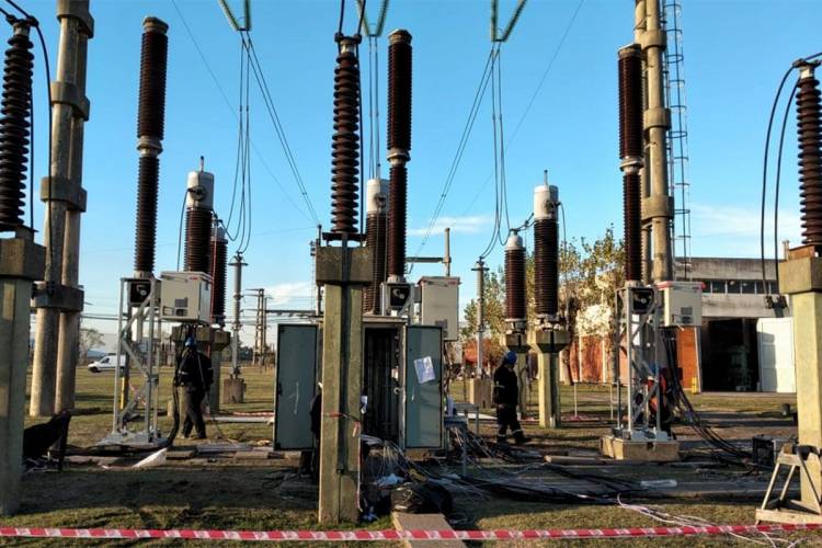 Apagón masivo en la previa de Fin de Año: hubo casi un millón de usuarios sin luz