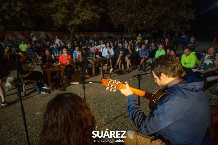 Más de 150 ciclcistas y un circuito turístico que finalizó en La Tranca de Cura Malal a puro folclore