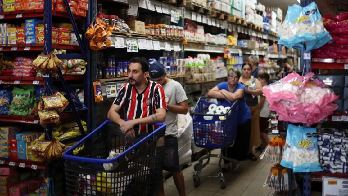 La inflación de enero fue de 2,9% y acumuló 32,4% en los últimos 12 meses