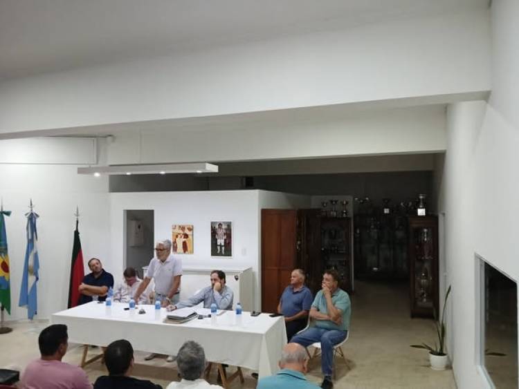 Asamblea de la Liga Regional de Fútbol Ernesto Palenzona reelecto al frente de la misma