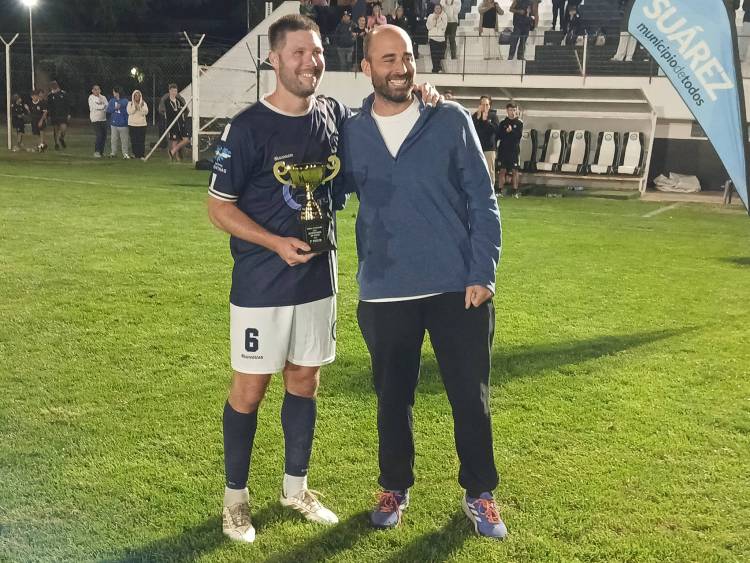 Blanco y Negro Campeón de la Copa de Verano