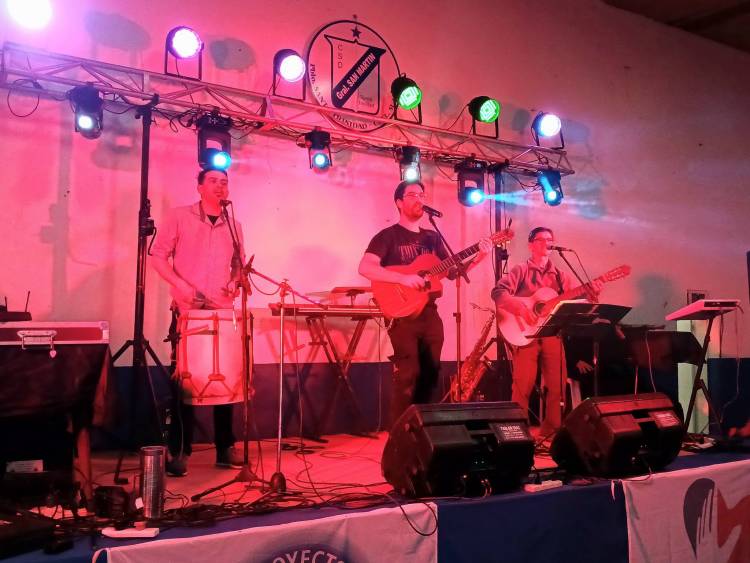 Festival Folclórico Suárez Late en San Martin de Santa Trinidad