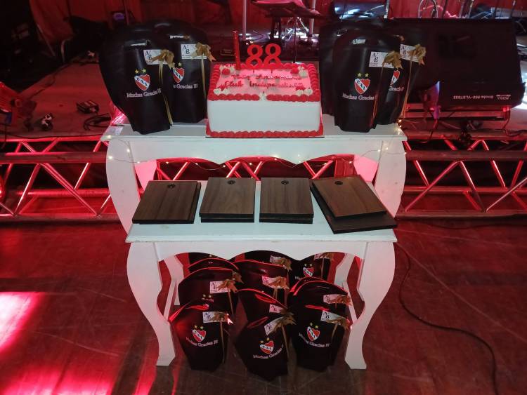 Independiente de pueblo San José celebró sus 88 años de vida con una gran cena y distinciones