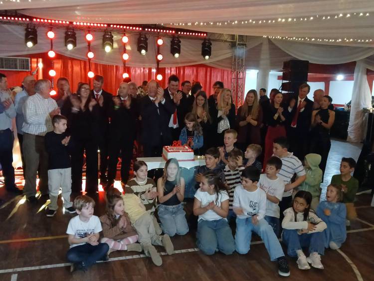 Independiente de pueblo San José celebró sus 88 años de vida con una gran cena y distinciones