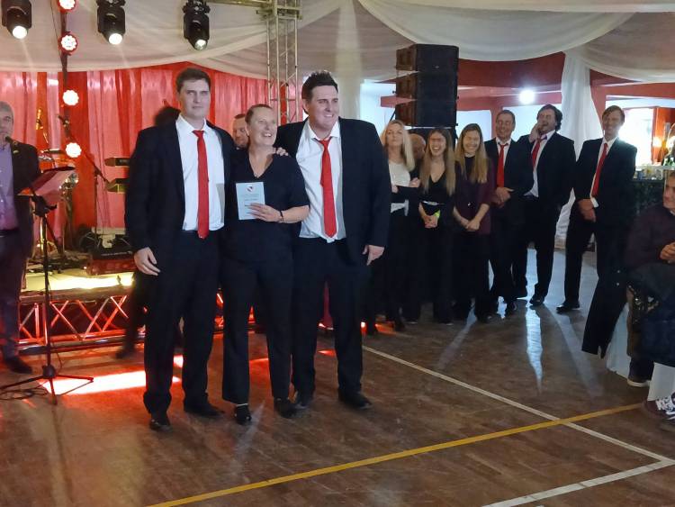 Independiente de pueblo San José celebró sus 88 años de vida con una gran cena y distinciones