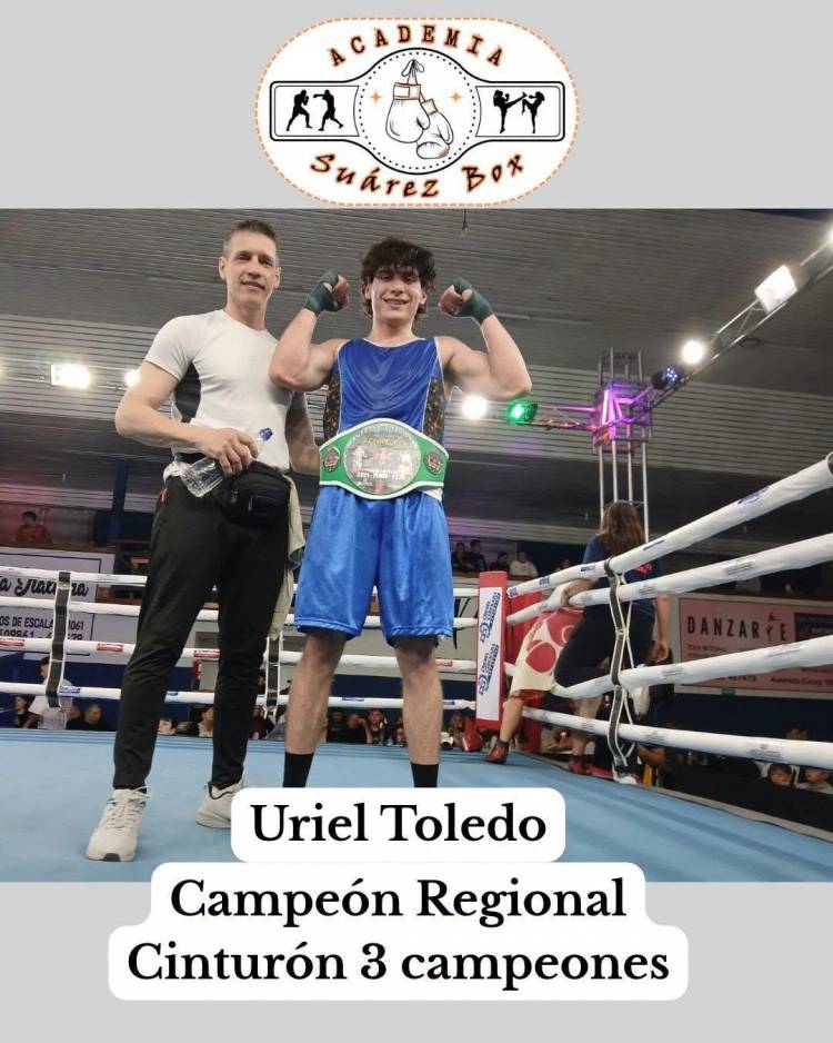 Matias Martinez representando a Club El  Progreso gano por nocaut en la pelea profesional de fondo