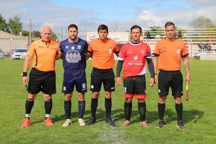 En un partidazo "El Rojo" igualó con Sarmiento, y Blanco y Negro fue el unico ganador de nuestro medio