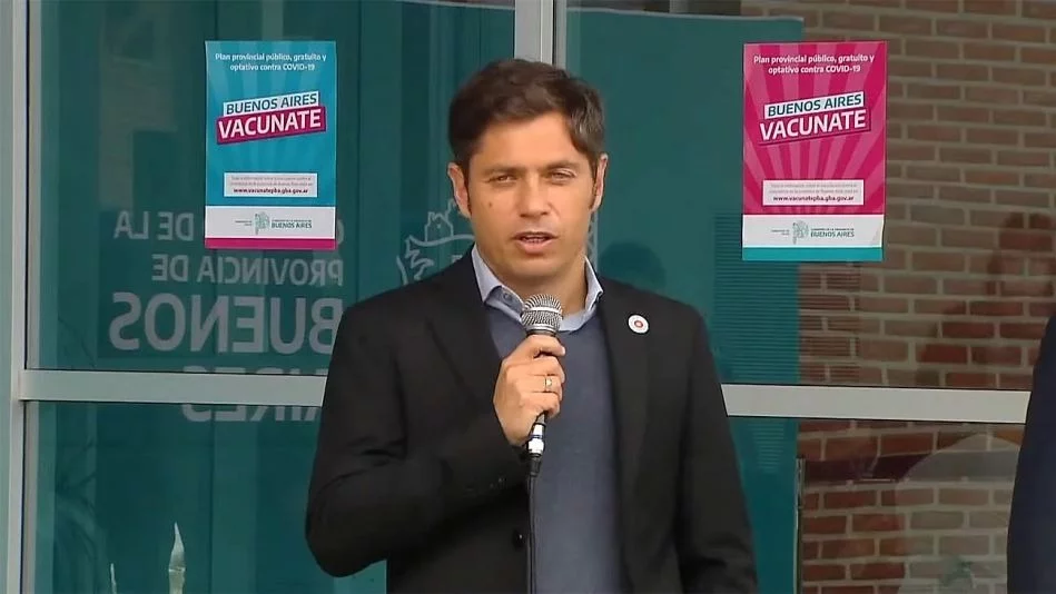 Kicillof: "Necesitamos que se vacune absolutamente todo el mundo"