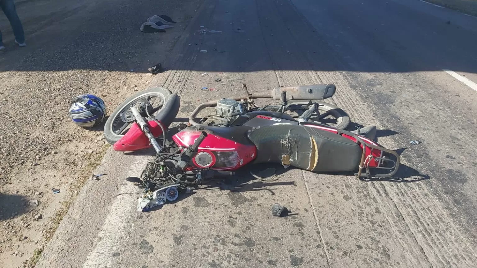 Ruta 33: motociclista murió tras chocar de atrás contra acoplado de un camión