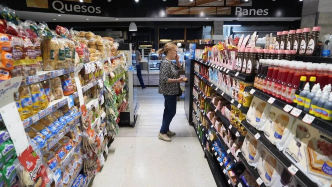 Inflación: el Gobierno oficializó la importación de alimentos para consolidar la baja del índice