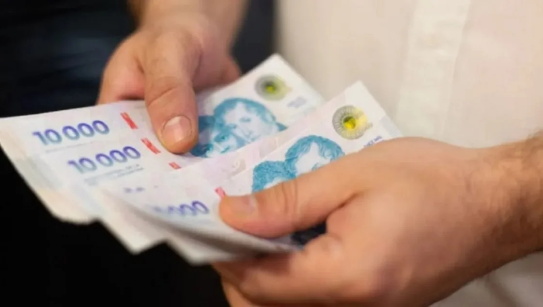 El Gobierno fijó por decreto el Salario Mínimo, Vital y Móvil: de cuánto es