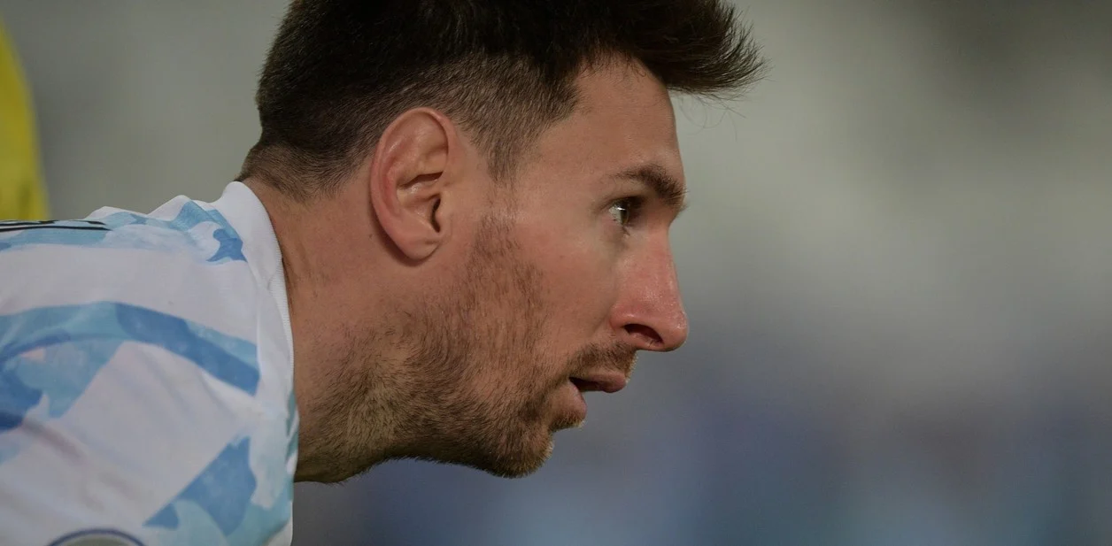 Scaloni prepara el equipo para el clásico con Uruguay