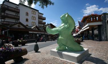 Con obras de artistas argentinos, Bienalsur inaugura una galería al aire libre en Suiza
