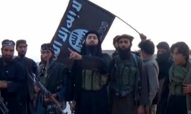 ¿Qué es ISIS-K, el grupo que se adjudicó el doble atentado en Afganistán?