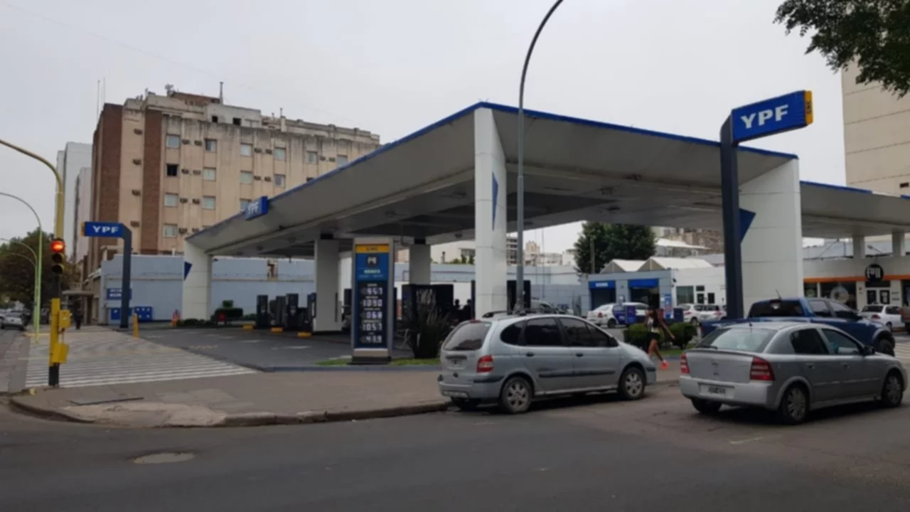 El Gobierno postergó hasta marzo la actualización de impuestos a los combustibles