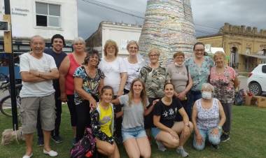 Santa María se prepara para encender su árbol Navideño