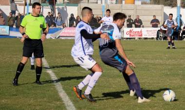 Atl. Huanguelén y Racing a la final del Torneo Apertura