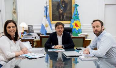 Kicillof oficializó un aumento del 42,45 % para jubilaciones y pensiones mínimas