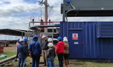 Recorrida por la empresa de Bio-Energía de Coronel Suárez