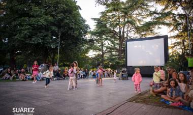 Chocolate Cultura y Cine Móvil pasaron por Suárez y Villa La Arcadia