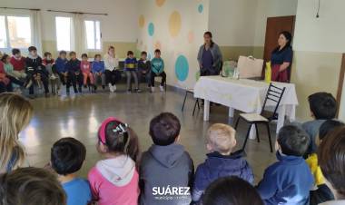 Charla en instituciones educativas sobre tenencia responsable de mascotas