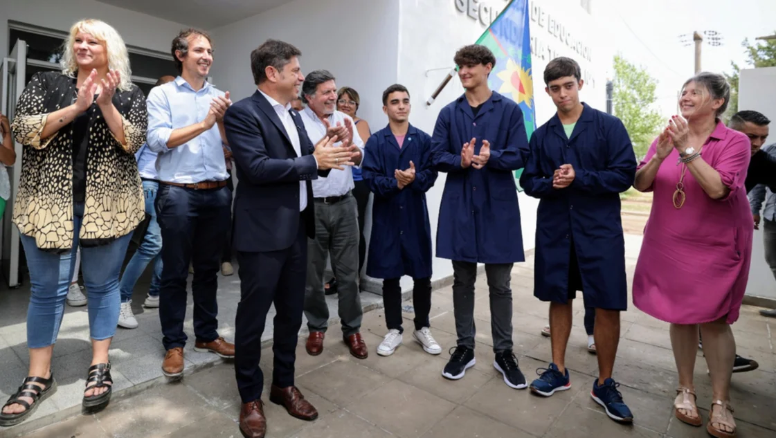 Kicillof inauguró el nuevo edificio de la Escuela Técnica en Carhué