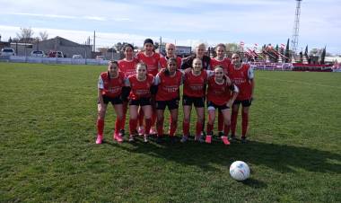 Fútbol Femenino. El rojo ganó de local