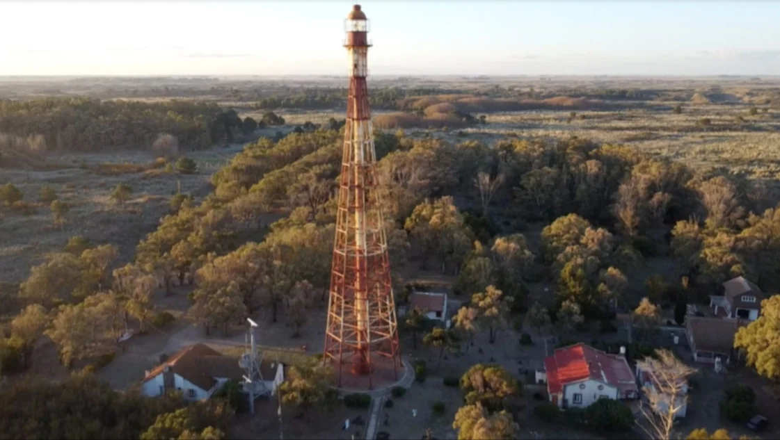 Preocupa el estado del Faro Recalada: su reparación es prioritaria para la Nación