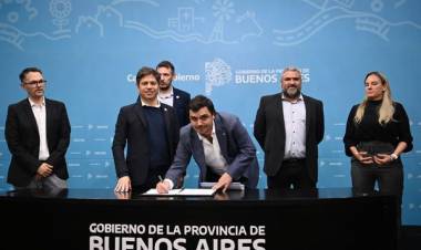 Mauro Moccero firmó un convenio para la compra de equipamiento para la producción de gases medicinales hospitalarios