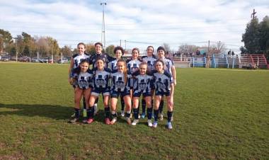 Fútbol femenino: Club Sarmiento y Empleados de Comercio son finalistas
