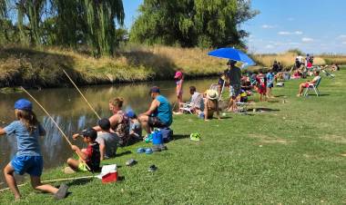 Más de 90 participantes en la 2ª edición de “Las 2 Horas del Cantorcito” en el Balneario Municipal