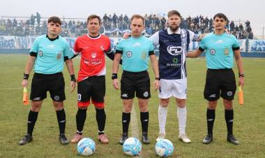 El Progreso en semis: venció 2 a 0 a Independiente y se quedó con el clásico
