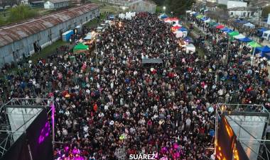 El orgullo de ser suarenses se celebró en Suárez Peatonal