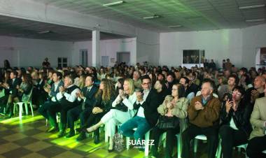 Huanguelén celebró sus 114 años con el protagonismo de su gente, sus instituciones y sus artistas