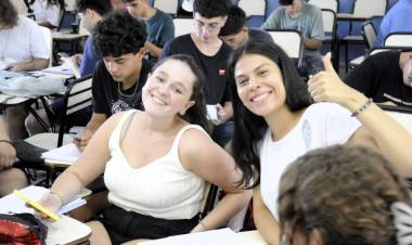 Casi dos mil inscriptos a los nuevos cursos virtuales de acompañamiento a interesados en ingresar en 2027