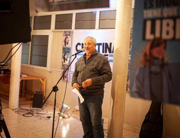 Con diferentes muestras de arte se presentó la peña Cristina Libre