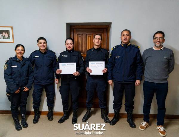 Reconocimiento al compromiso y la vocación de servicio de efectivos policiales