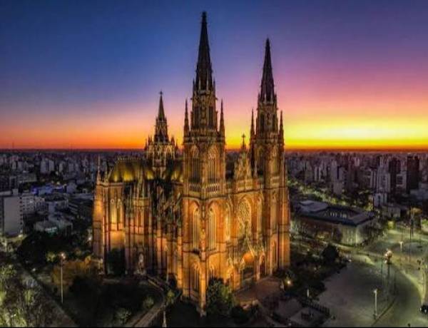 Superó a Notre Dame y Florencia: la catedral argentina elegida como la más linda del mundo