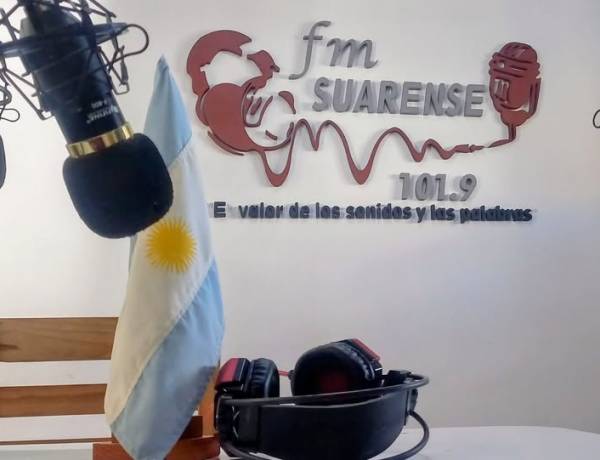 Feliz "Día de la Radiodifusión", les desea todo el equipo de FM SUARENSE 101.9 