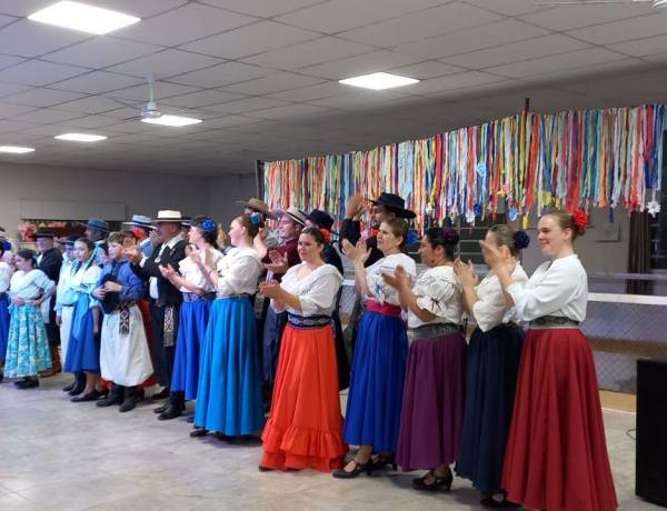 El festival folclórico del Hogar de Ancianos Domingo Goñi fue un éxito