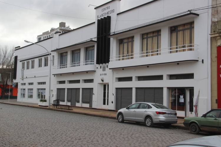 ¡Comenzaron las clases en la Escuela de Inglés Albinegra! ⚪⚫