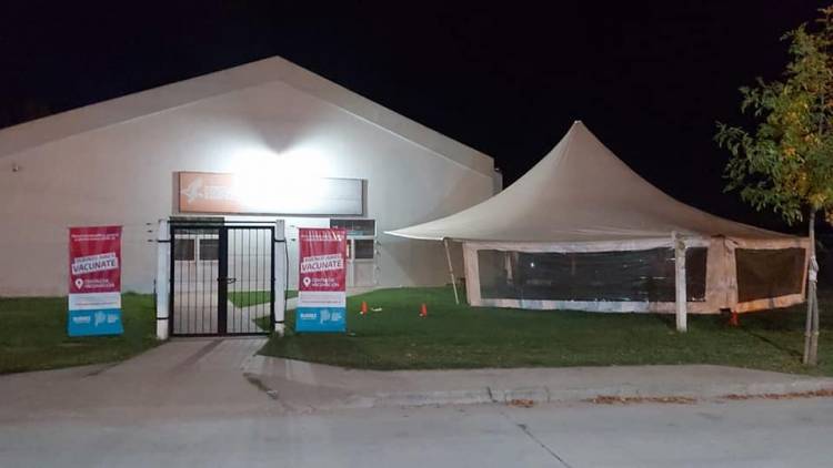 Organizados seguimos vacunando para frenar el contagio
