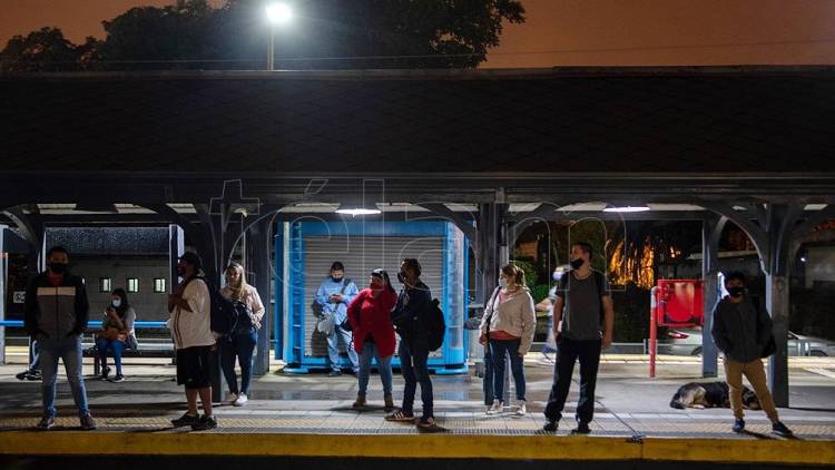 Hubo controles entre las 00 y las 06, y ahora se concentran en el transporte