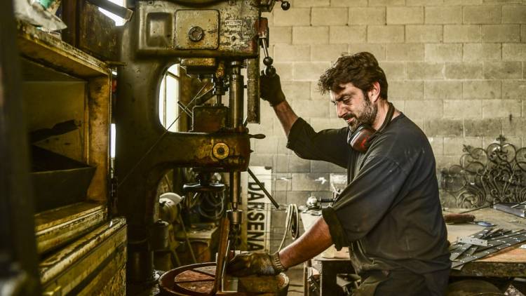 Los detalles de la prohibición de despidos y suspensiones hasta el 31 de mayo