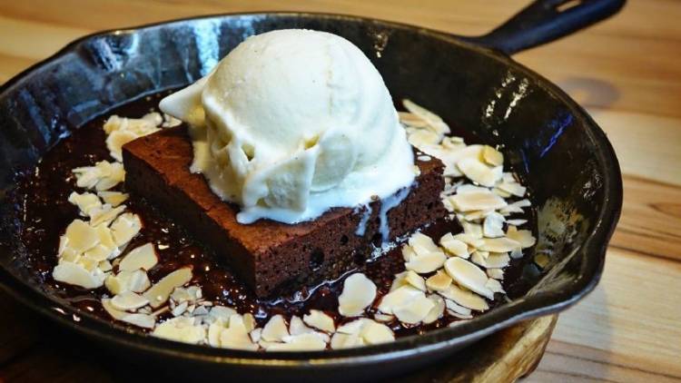 Una receta dulce y para los amantes del chocolate ¡brownie en 4 pasos!
