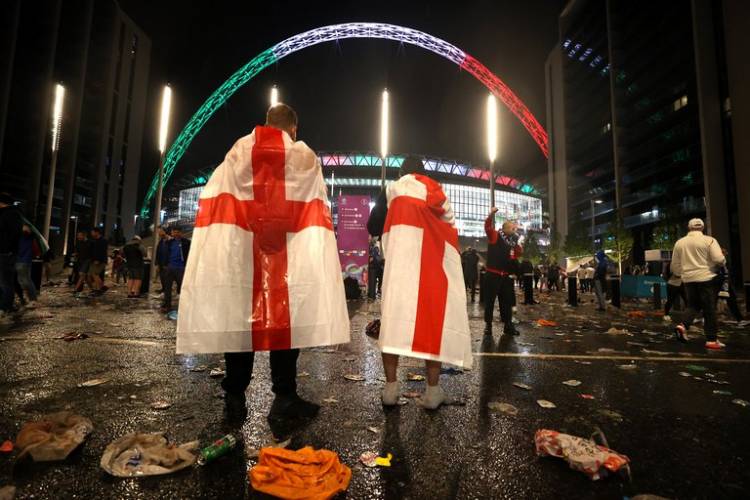Temen que los casos de violencia doméstica se hayan disparado en Inglaterra tras la derrota en la final de la Eurocopa